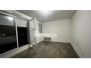 TOURS-NORD  PROCHE TRAM ET TOUTES COMMODITES AU CALME - APPARTEMENT T1 VUE IMPRENABLE GRAN