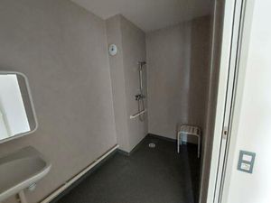 BEAU T2 A LOUER DANS RESIDENCE CALME ET SECURISEE