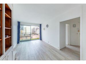 PARIS 15E - 2 pièces 49 m2 + balcon 8 m2 - CHARLES MICHELS