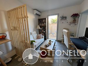 Appartement récent - 2 pièces en RDC avec terrasse et parking privatif