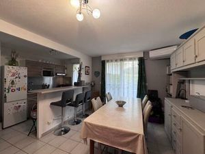 Appartement T2 en rez-de-chaussée avec terrasse + une place de parking