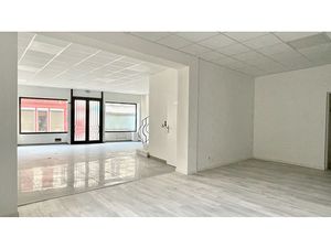 Local commercial - 90 m2 - Conches centre