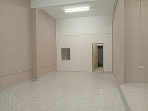 A LOUER : LOCAL COMMERCIAL / PROFESSIONNEL - 86 M2 - FORT-DE-FRANCE