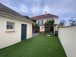 Maison Le Coudray Montceaux 5 pièce(s) 105 m2