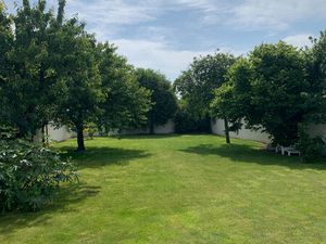 Rare sur le secteur ! Terrain de plus de 500m² à vendre dans le quartier St Léonard à Ange