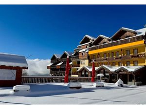 A vendre FDC et MURS  Sport d'Hiver en Savoie 1650m  Hotel Restaurant Terrasse CA 828KE