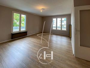 F4 de Montigny-Les-Metz  3 chambres  place de stationnement en s