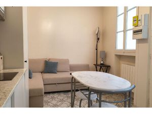 Location appartement 1 pièce  12.75m²  Paris 07