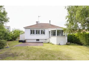 Maison familiale de 159 m² 6 pièces Jardin arboré de 492 m² Quartier Orgemont // La Terre 