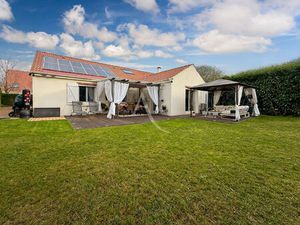 Maison de Plain pied 120 m2 sur 472 m2 de terrain.