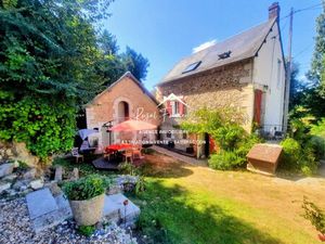 Dans un hameau  vous venez poser vos valises