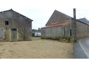 Dpt Deux Sèvres (79)  à vendre proche de AIRVAULT maison P5  terrain 1335 m²