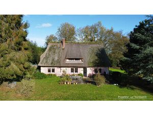MAISON DE CAMPAGNE AVEC SA MAISON D'AMIS AVEC PISCINE VENDUE LOU
