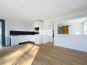 Location Appartement T1 Meublé à Lorient (56100) : à louer T1 Meublé / 33m² Lorient