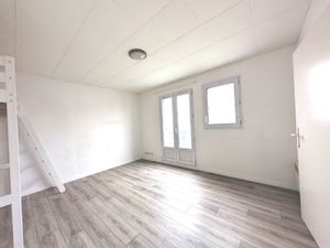 STUDIO LIEUSAINT - 1 pièce(s) - 25 m2