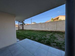 Square Habitat Valence