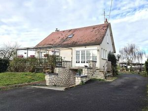 Pavillon 6 pièces avec sous-sol  proche commerces et écoles.