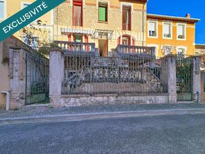 Maison de maître avec immense garage et fort potentiel – Bédarieux centre