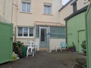 Maison de ville de 98 m2 à CEBAZAT  4 chambres avec cour