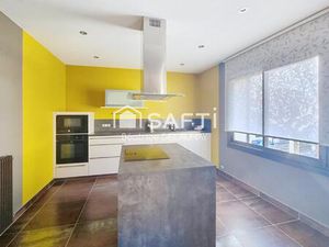 MAISON DE VILLAGE D'ENVIRON 331M²  COUR ET GARAGE