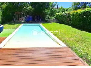 Maison de plain-pied au calme avec piscine