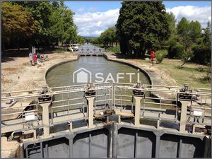Spacieuse vigneronne au cœur du village