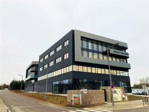 Location bureau LIMONEST 149 m²