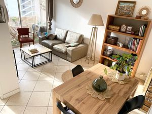 Appartement T3 rénové – 46 m² – Parc Sévigné (13009)