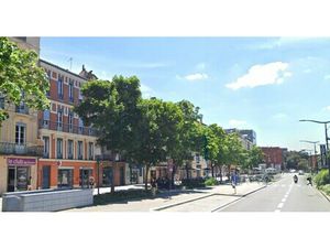 Location Local Professionnel 128m²