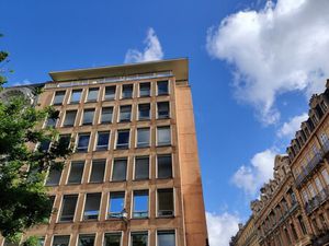 Location Local Professionnel 308m²