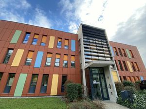 Location Local Professionnel 213m²