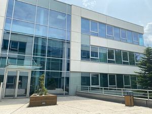 Location Local Professionnel 473m² COLOMBIER SAUGNIEU 69125