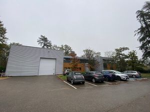 Location Local Professionnel 520m²