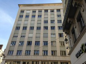 Location Local Professionnel 196m²