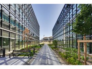 Location Local Professionnel 508m²