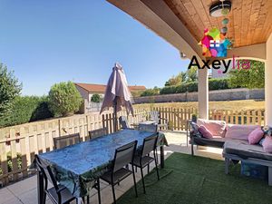 A VENDRE - SECTEUR AMBIERLE - MAISON AVEC SOUS-SOL SEMI-ENTERRÉ  3 CHAMBRES ET TERRAIN