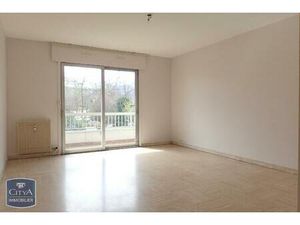 Location Appartement 3 pièces 74m² BARBERAZ 73000