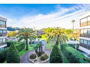 Location appartement 1 pièce 28 m² à Mandelieu-la-Napoule (06210)