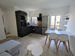 Rue Consolat - T2 -Dernier étage - 30m2 - Parfait Etat 126 000 euro FAI