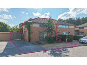 Te renoveren woning met grote tuin in doodlopende straat!