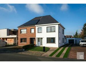 Stijlvol gerenoveerde gezinswoning met tuin op ideale locatie!