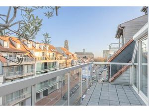 Ruim duplex appartement met zonnige terrassen in hartje Knokke