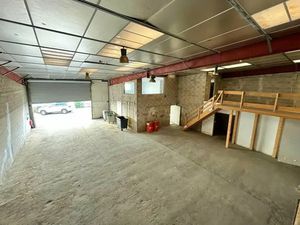 DEPOT - ENTREPOT A LOUER