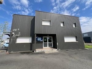 Location Local Professionnel 370m²