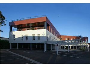 Location Local Professionnel 896m² LE HAILLAN 33185