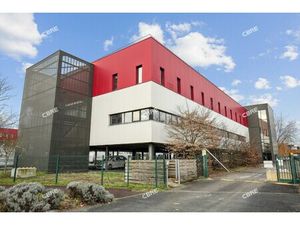 Location Local Professionnel 1 053m²