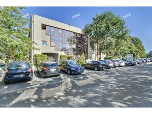 Location Local Professionnel 1 247m²