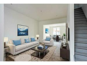 Gerenoveerde rijwoning met 3 slaapkamers en tuin.