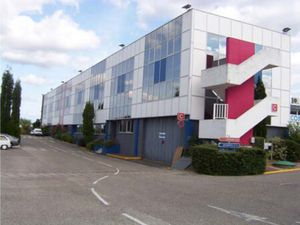 Location Local Professionnel 271m²
