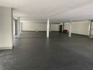 Location Local Professionnel 687m²